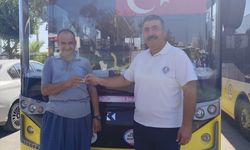 Tarsus'ta otobüs şoförü bulduğu altını sahibine teslim etti