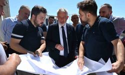 Başkan Başdeğirmen, Gül 2 Sanayi Sitesi’ndeki örnek dükkanları inceledi