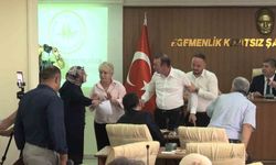 Burdur belediye meclisinde gergin anlar