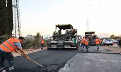 Büyükşehir’den Şehir Hastanesi yoluna sıcak asfalt