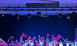 Drama eğitiminden sahneye: Miniklerden "Cüceler Ülkesi" gösterisi
