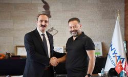 Fesli Efe’nin hikayelerinden Konyaaltı’na iki türkü yapıldı