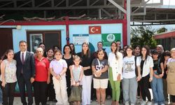 Vali Masatlı’nın eşi, ’Yüreğimizdeki Işık’ projesinde kız çocuklarıyla bir araya geldi