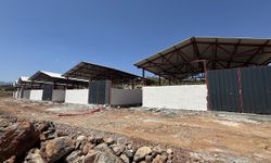 Depremzede Besicilere Yapılan 537 Ahır Yıl İçinde Teslim Edilecek