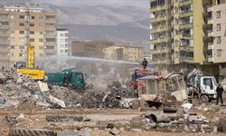Ebrar Sitesi Güvenç Apartmanı'na ilişkin 16 Belediye Personeline Dava