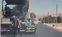 Elbistan Belediyesi’nden Yeşilyurt Mahallesi’nde Sıcak Asfalt Serimi