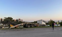Freni Boşalan Tır, Otomobili Böyle Sürükledi: O Anlar Kamerada