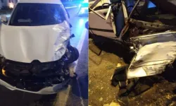 İki Otomobil Çarpıştı: 2 Sürücü Yaralandı