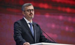İletişim Başkanı Duran, Şenler'i vefatının 6'ncı yılında andı