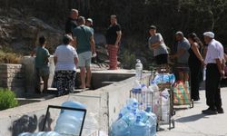 İzmir'de Su Krizi: Çeşmelerde Kuyruk Oluştu