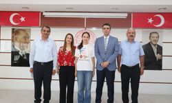 Kaymakam Demirel’den Özel Yıldız Ortaokulu Öğrencisine Ödül