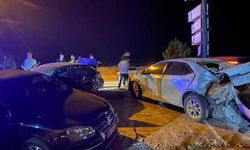 Trafik Kazası: 3 Yaralı