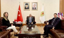 Vali Ünlüer, Alevi-Bektaşi Kültür ve Cemevi Başkanı'nı Makamında Ağırladı