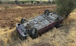 Afşin’de Otomobil Tarlaya Uçtu: 3 Yaralı