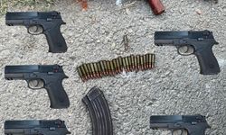 Adana'da polisten kaçarken bisikletli çocuğa çarpan hafif ticari araçtaki 2 şüpheli yakalandı
