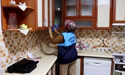 Akdeniz ilçesinde ihtiyaç sahipleri için evde temizlik hizmeti veriliyor