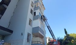 Alanya'da apartman dairesinde çıkan yangın hasara neden oldu