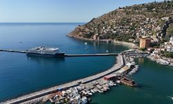 Alanya'ya 'SH Diana' kruvaziyeriyle 107 turist geldi