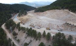 Antalya-Konya kara yolu çalışma nedeniyle ulaşıma kapatıldı