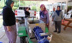 Antalya'da üreticilere üzüm sıkma makinesi desteği