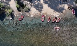 Antalya'daki bir mahallelinin geçim kaynağı rafting oldu