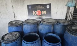 Hatay'da 2 bin 450 litre sahte içki ele geçirildi