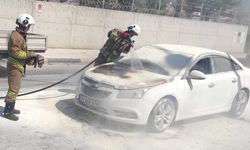 Hatay'da otomobilde çıkan yangın söndürüldü