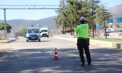 Korkuteli'de trafik denetimleri sürüyor