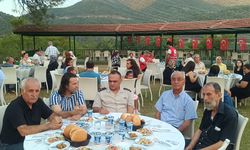 Kozan'da şehit aileleri ile gaziler onuruna yemek verildi