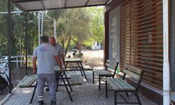 Kumluca'da mahallelere bank ve ormancı masası dağıtıldı