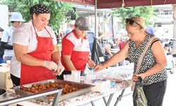 Kumluca'da Mevlid Kandili dolayısıyla lokma dağıtıldı