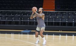 Mersin Spor, iki kulvarda da başarılara imza atmak istiyor