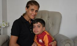 Morquio sendromlu Deniz, annesinin ilgisi ve şefkatiyle sosyalleşiyor