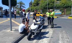 Avusturyalı turistler kiraladıkları motosikletle kaza yaptı