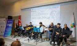 Engelsiz yürekler, Aşık Veysel’in türkülerini yaşatıyor