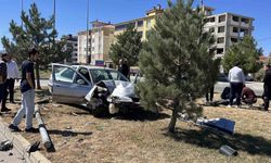 Trafik Kazası: 2 Kişi Yaralandı