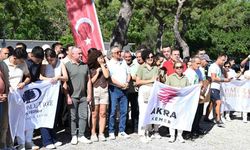 Kemer’de sahil temizliği yapıldı