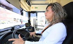 Mersin’de 2 çocuk annesi ücretsiz kursla otobüs şoförü oldu