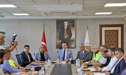 Mersin’de şehir içi yolcu ve servis taşımacılığı sorunları masaya yatırıldı