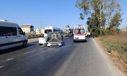 Önündeki araca çarpıp devrilen otomobilin sürücüsü yaralandı