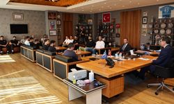 Başkan Kahveci, şampiyon basketbolcuları makamında ağırladı