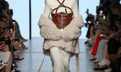 Moskova Fashion Week’te Emre Erdemoğlu İmzası: “West of Eden”, Kadının Yeni Hikâyesini Yazdı