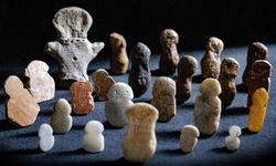 Tavşanlı Höyük'te 4 Bin 500 Yıllık İdoller Gün Yüzüne Çıktı