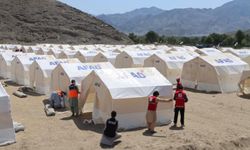 Türkiye'den Afganistan'daki depremzedelere barınma, beslenme ve hijyen malzemesi desteği