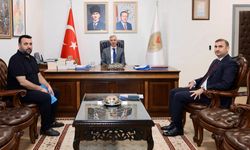 Vali Ünlüer, Gençlik ve Spor İl Müdürü Yasin Özdemir ve KYK Yurtları Müteahhidi Diyadin Özkan’ı Makamında Ağırladı