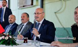 Adana Valisi Yavuz Selim Köşger, vatandaşlarla bir araya geldi