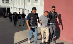 Adana'da dolandırıcılık yaptıkları iddiasıyla 5 zanlı tutuklandı