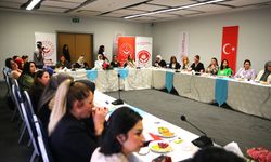 Adana'da 'Gönül Elçileri ile Koruyucu Aile Farkındalık Toplantısı' yapıldı