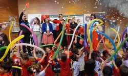 Adana'da 'Kültür ve Sanat Şöleni' düzenlendi