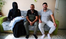 Adana'da taksi sürücüsü aracında dünyaya gelen bebekle buluştu